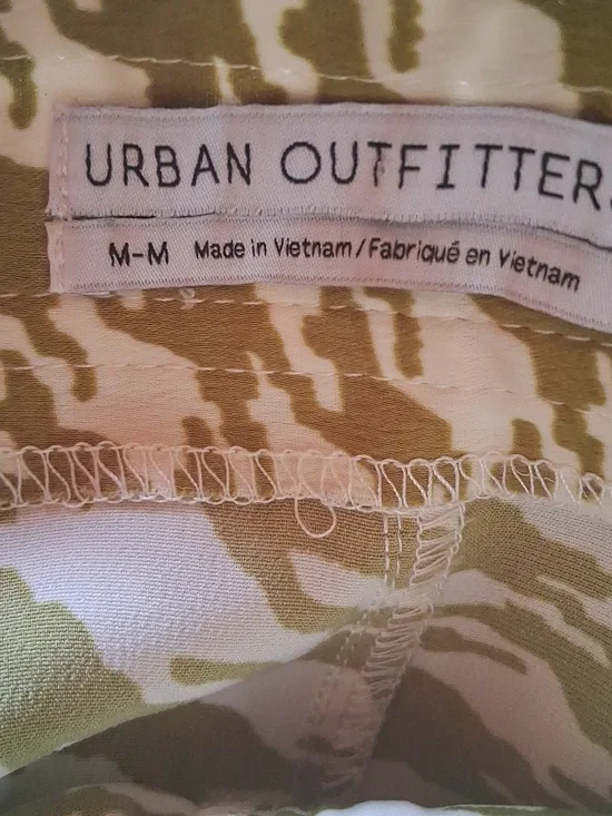 NWOT Womens Urban Outfitters Olympia Print Pants Size Medium - Picture 9 of 9